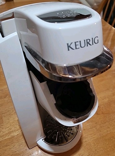Keurig Coffee Maker Model B30 - Picture 2 of 10