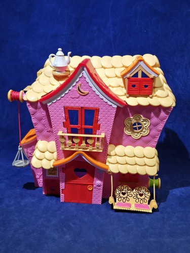 Mini Lalaloopsy 3 Story Sew Sweet 2 Sided Playset With A Floor Lamp - A2611