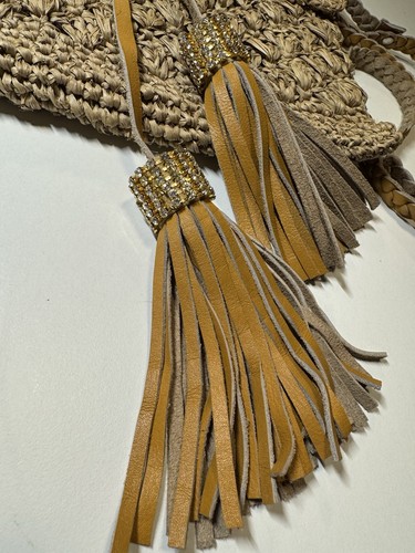 Tommy Bahama Straw Bag Braided Leather Crossbody Strap Adjustable Beach Tassels - Picture 5 of 12