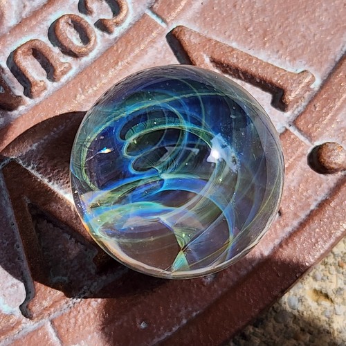 Handgefertigte zeitgenössische Glaskunst Marmor von Trevor Roberson