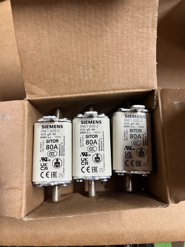 SIEMENS New 3NE1020-2 3NE1 020-2 3NE10202 80A 690V 3 in BOX NEW - Picture 2 of 2