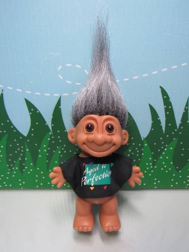 AGED TO PERFECTION TROLL - Muñeca Russ Troll de 5" - Imagen 1 de 9