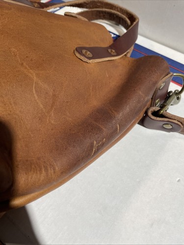 Go Forth Goods GFG Small Caramel Leather Tote Crossbody Bag - Picture 8 of 14