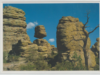 CHIRICAHUA NATIONAL MONUMENT, BIG BALANCED ROCK VINTAGE POSTCARD 2U77