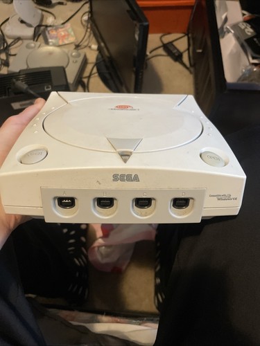 Sega Dreamcast - Console Only No Cords - Tested/Turns On - Picture 2 of 4