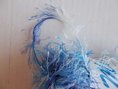 MeiMei Fancy Knitting Yarn, eyelash, blue tones with white, lot of 2 - Picture 2 of 2