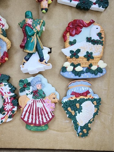 12 Vintage American Atelier - 12 Days Christmas Napkin Rings 443093 New In Box - Picture 22 of 23