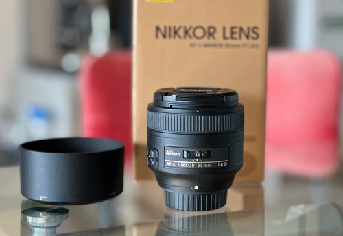 Nikon 85mm f/1.8G AF-S 85 1.8 AFS vom händler Private-fotografie.nl - Bild 1 von 3