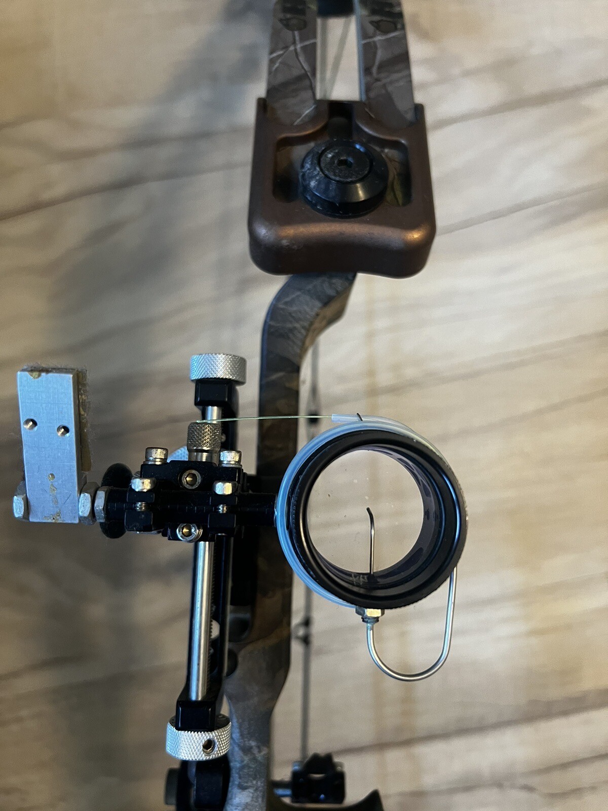 Hoyt Protec XT3000 With A Sure Loc Sight and Quick tune Arrow Rest eBay