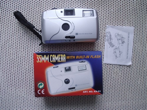 Film - Kamera 35 mm  built-in flash SEHR ALT aber unbenutzt in OV Sammler/Museum - Bild 1 von 2