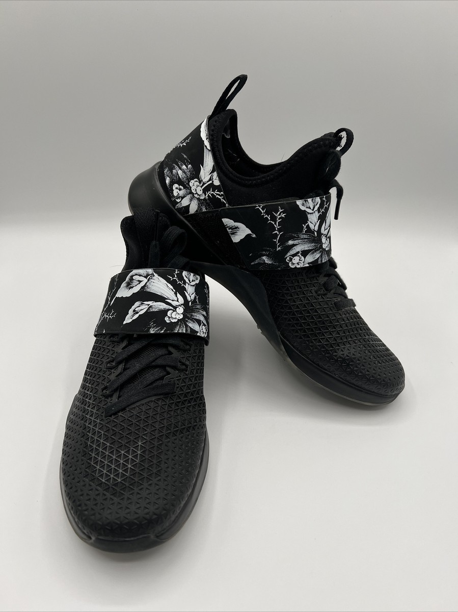 Nike air zoom strong floral sale