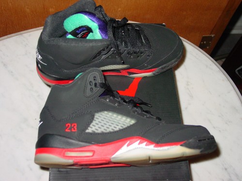 2020 Nike Air Jordan Retro 5 "Top 3" Black/Fire Red/Grape Youth Shoes! Size 4.5Y - Picture 11 of 15