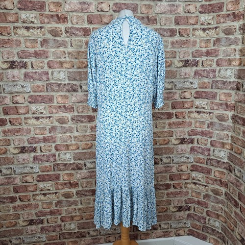 M&S x Ghost Dress Prairie White Blue Floral UK 18 Midi Length Ditsy 3/4 Sleeve - Picture 10 of 13