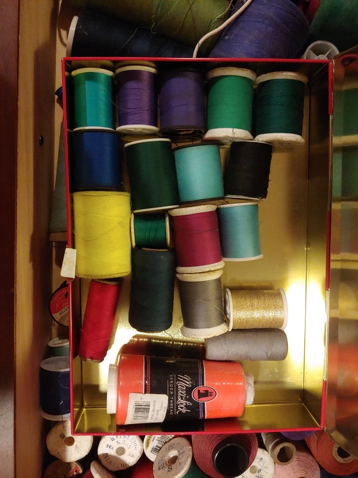 Polyester Sewing Thread Machine Hand Used - Image 3 of 3