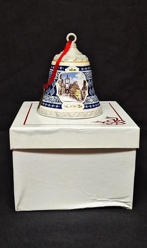 Danbury Mint 2010 Annual German Bell Christmas Ornament - Picture 6 of 8