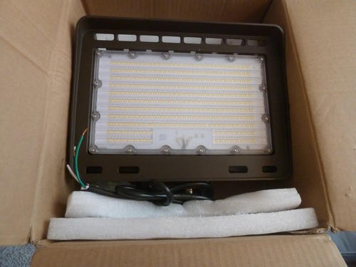 WESTGATE LF4PRO-50-150W-MCTP: LED Flood Light - 50W to 150W - 3000K to 5700K NEW - Picture 5 of 13