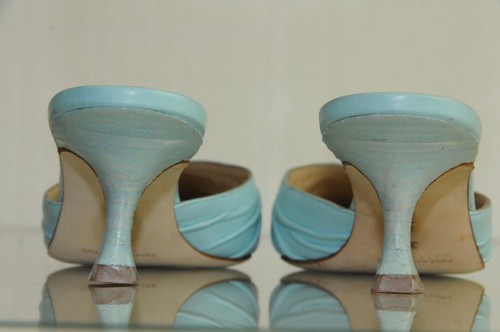 $825 NUEVO MANOLO BLAHNIK piel de cordero Cuero azul celeste Mules Kitten Heels ZAPATOS 37 - Imagen 6 de 9