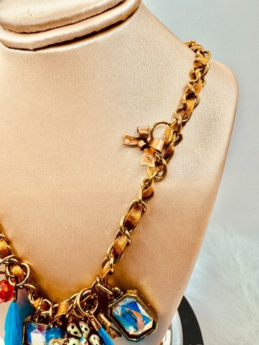 Designer Betsy Johnson "Feathers & Charms" Parrot Necklace NWOT - Picture 5 of 8