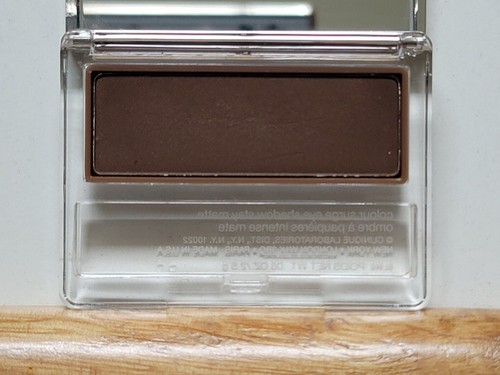 Clinique 602 SABLE Colour Surge Eye Shadow Stay Matte (0.08 oz.) - Bild 2 von 6