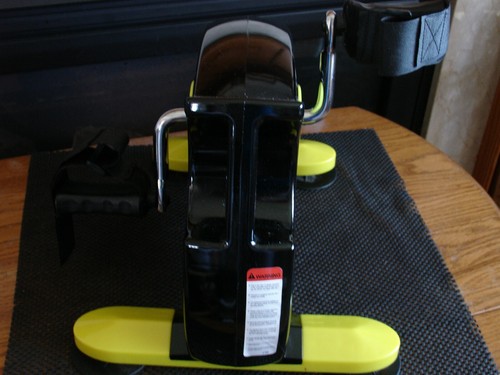 Mini Home or under desk mini cycle bike (#D822) made by Pooboo New - Picture 4 of 6