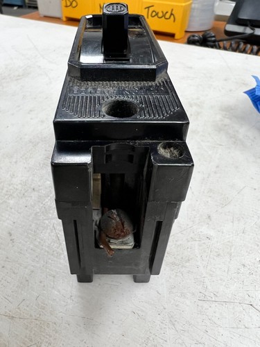 👀 2) ITE 20 AMP CIRCUIT BREAKER 1 POLE 277 VAC EH1-B020 LOT OF 2 - Picture 6 of 8