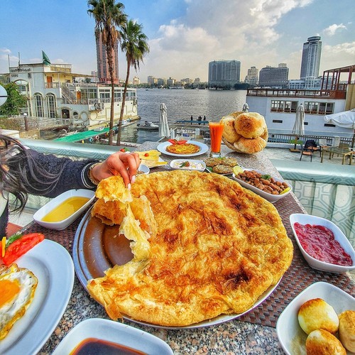2 Egyptian Traditional Baked Pie Feteer Meshaltet فطير مشلتت فلاحي بالسمن البلدي