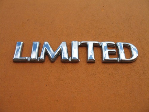 95 96 97 98 99 INFINITI I30 LIMITED REAR EMBLEM LOGO BADGE SIGN SYMBOL A27480  - Picture 1 of 2