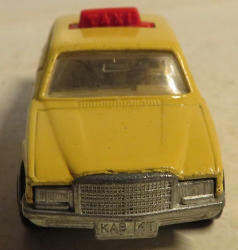 Vintage MATCHBOX MERCEDES 450 SEL CAR # 56 1979 Yellow England Diecast Taxi Cab - Picture 4 of 15