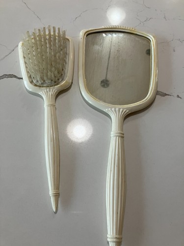 Vintage Vanity 2 Piece Handheld Mirror And Brush Set. Unbranded White and pink - Picture 6 of 6