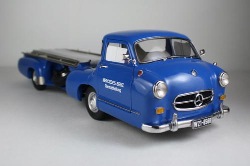 CMC 1/18 Mercedes Benz 1955 Renntransporter Racing Car Transporter - New in Box - Picture 9 of 24
