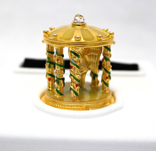 RARE Estee Lauder Cupid's Garden Perfume Compact | 2003, w/ "Beautiful" Scent - Picture 3 of 6