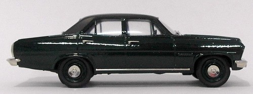 Lansdowne Models 1/43 Scale LDM38 - 1971 Vauxhall PC Viscount - Green/Black - Picture 2 of 5