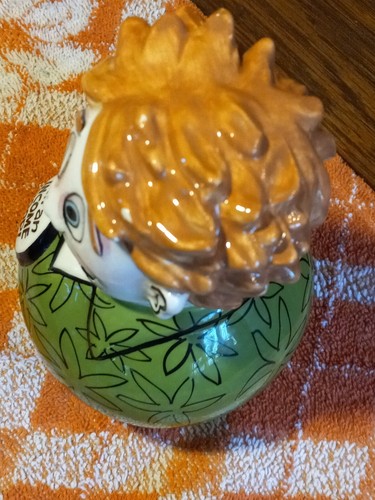 I'm an Income Poop - Ceramic Bank, by grassland road - Picture 8 of 10