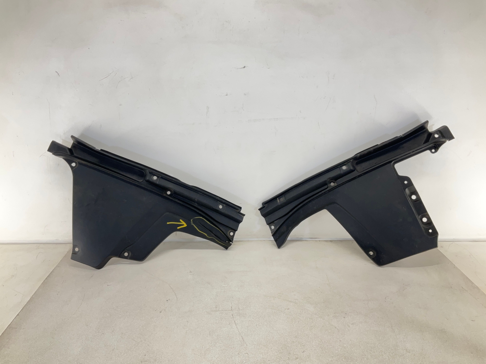 17-20 MASERATI Levante Left Driver & Right Passenger Engine Bay Cowl Panel Cover
