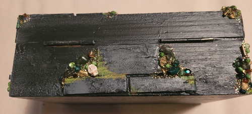 Handcrafted Dragon Dice Box W/ Dice set - Green & Gold - Picture 6 of 17