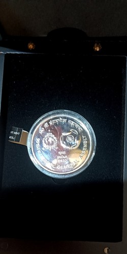 India 2022-B 90th Interpol General Assembly Unc Coin Set Of Rs 100 MDF Box Pac - Picture 3 of 7