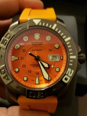 victorinox diver automatic