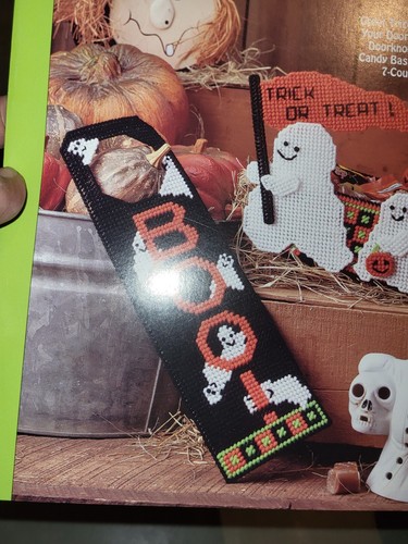 Needlecraft Shop Halloween Treats Plastic Canvas Pattern #973018 - Picture 2 of 3