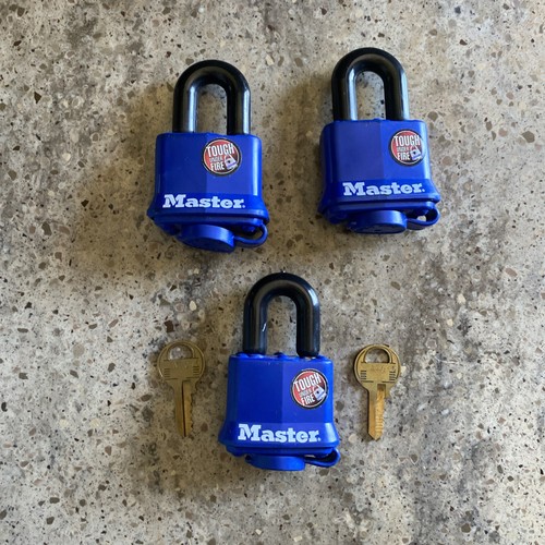 Master Lock robuste unter Feuer gummibeschichtete Schlösser 3 Stück gleichschließend mit 2 Schlüsseln - Bild 3 von 4