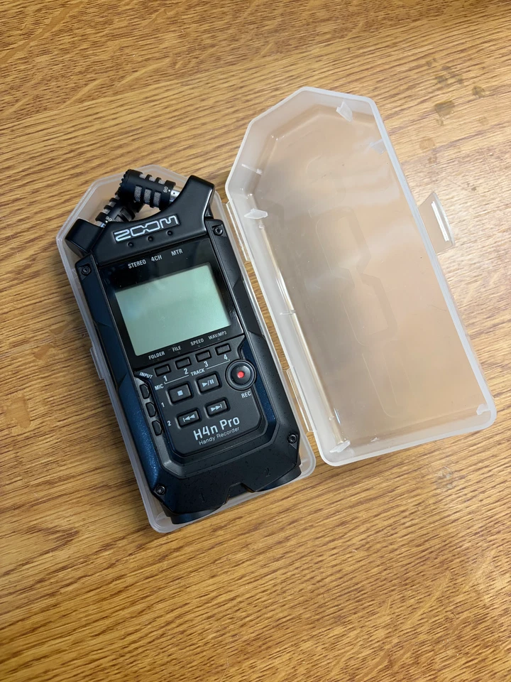 Zoom H4n Pro 4 Channel Audio Recorder - Black (with case) - Bild 3 von 4