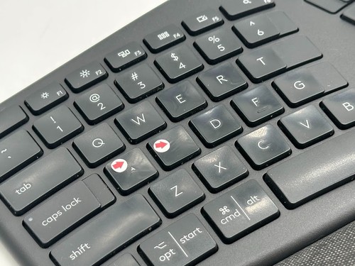 Logitech ERGO K860 Wireless Keyboard - Black - Picture 3 of 4