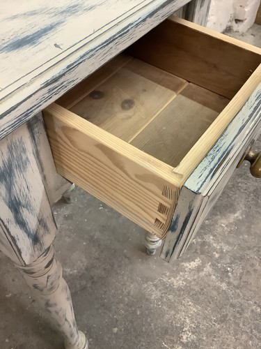 PAINTED SHABBY CHIC SOLID WOOD TALL SIDE END TABLE WITH DRAWER - Picture 5 of 6