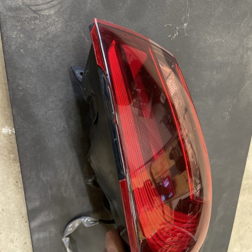 Damaged! 2018-2023 Infiniti Q50 Tail Light LED RH Outer Rear Right Passenger OEM - Foto 7 di 10