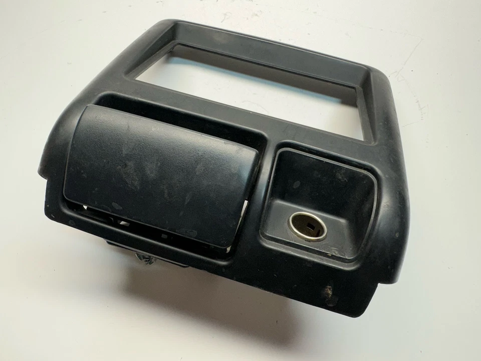 Isuzu 1998-2002 Radio Rodeo Borde Bisel con Bandeja de Cenizas y Encendedor de Cigarrillos Foto 4 de 4