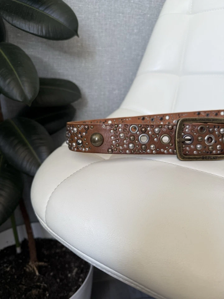 Tachuelas de cinturón de cuero marrón Replay remaches estilo vintage occidental vanguardista Foto 4 de 4