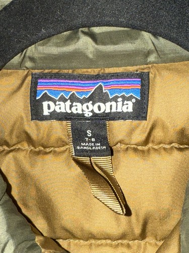 Patagonia Boys Down Sweater Vest Style # 68222 Color Industrial Green Size Small - Picture 3 of 3
