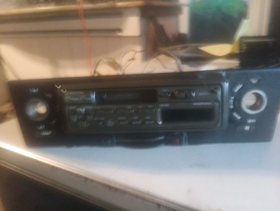 1984 捷豹 Xj6 先锋收音机控制面板适用于热风扇状况良好 — 第 2/4 张图片