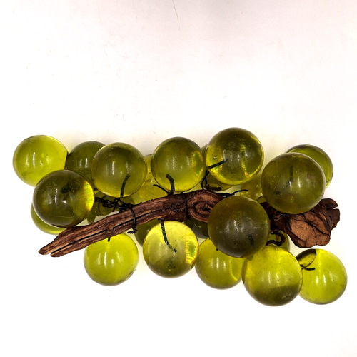 Large VTG Mid Century Green Lucite Grape Cluster On Driftwood Avocado - Picture 9 of 9