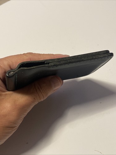 Portafoglio Lavoks verde scuro vera pelle bifold con fermasoldi - Foto 3 di 17