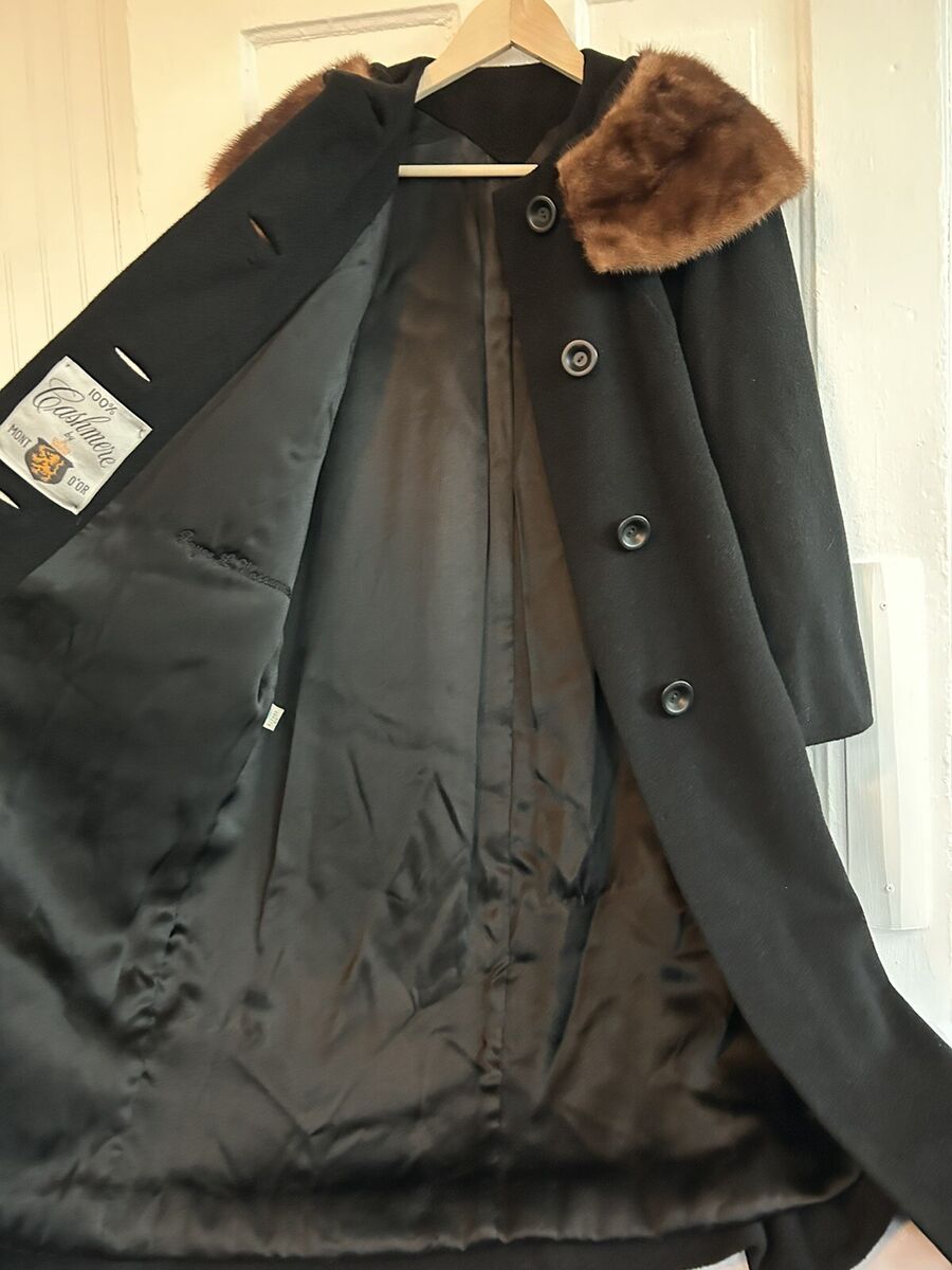 Vintage 100% Cashmere Coat, Women’s Black W/ Fox Fur Collar…Wow! Vintage 100% Cashmere Coat, Women’s Black W/ Fox Fur Collar…Wow!